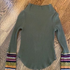 Free People green long sleeve tee M